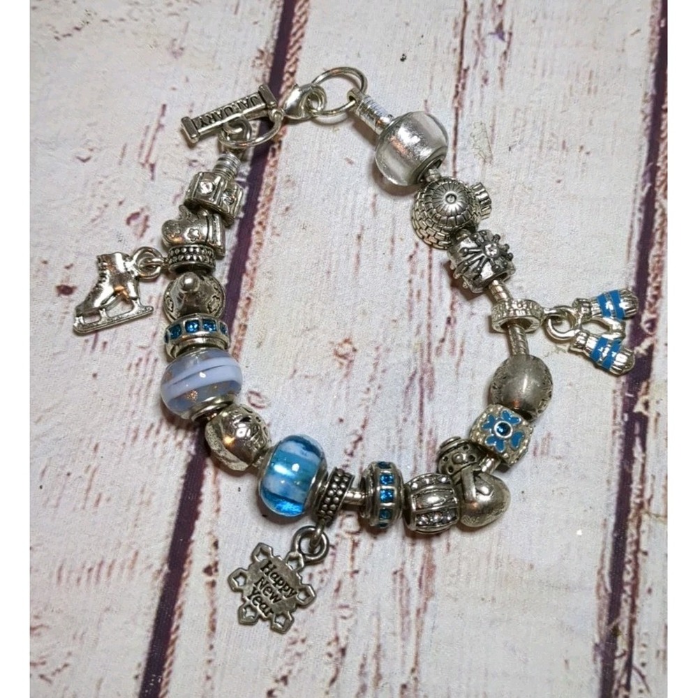 Willabee & Ward Danbury‎ Mint Months Of The Year Charm Bracelet January